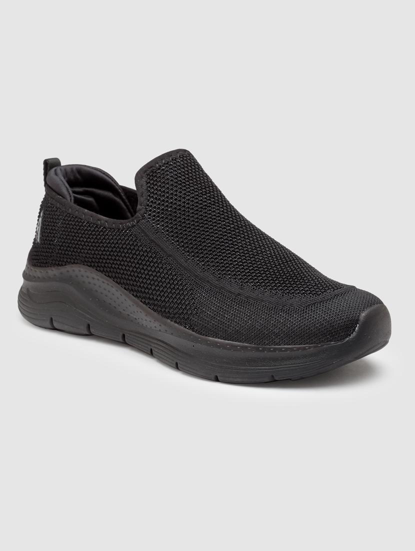 men slip on sports shoes - 21460606 - Standard Image - 2