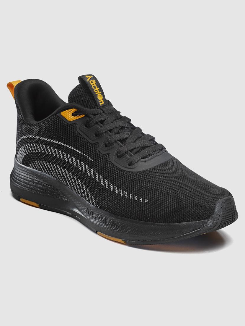 men lace up sports shoes - 21460741 - Standard Image - 2
