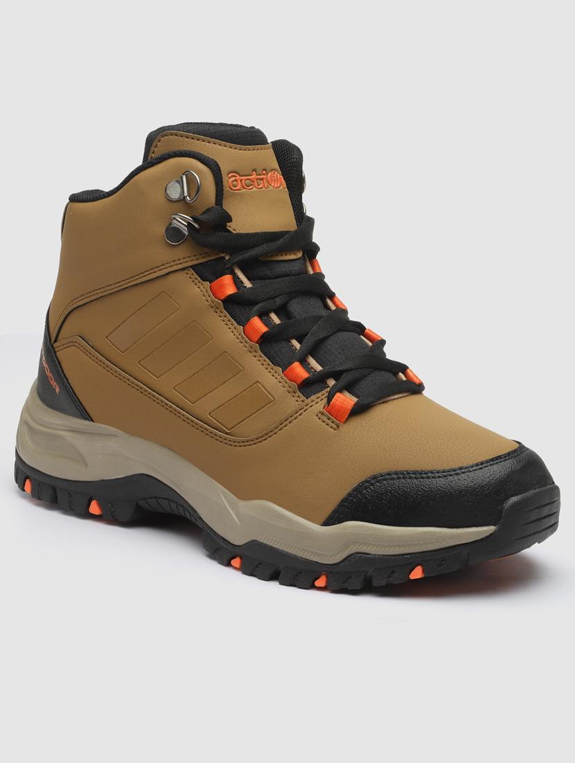 men lace up sports shoes - 21460787 - Standard Image - 2