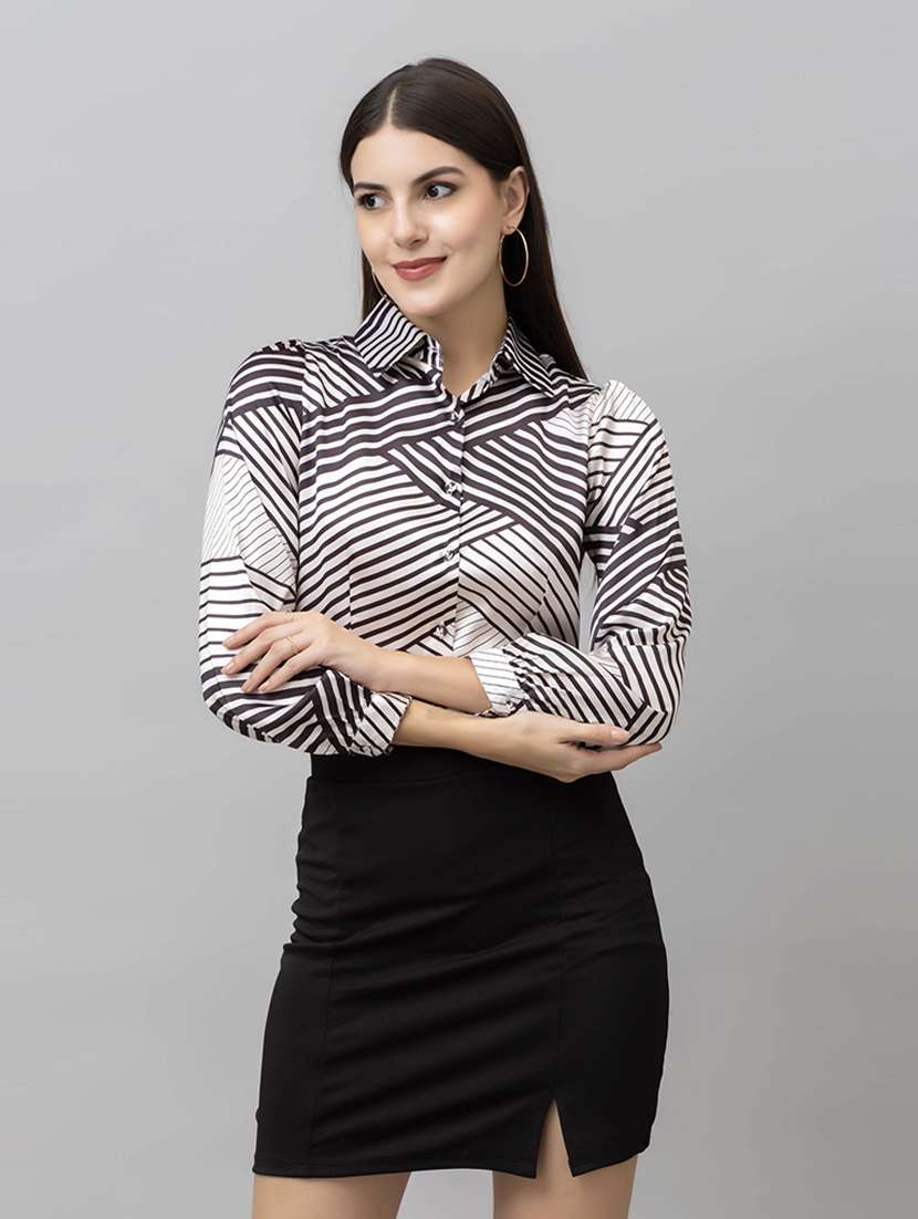 women printed collared long sleeves shirt