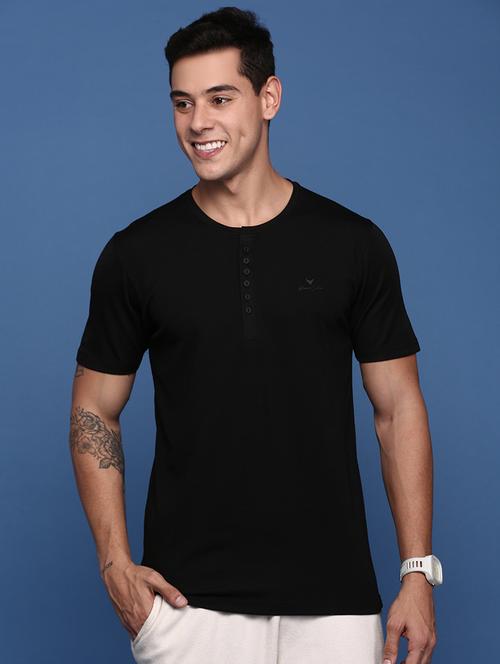 men solid round neck t-shirt - 21463204 - Standard Image - 0