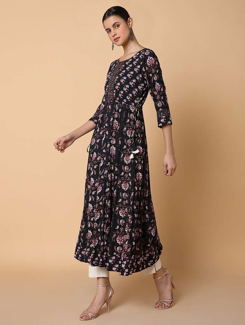 women three quarter sleeve anarkali kurta - 21463668 - Standard Image - 2