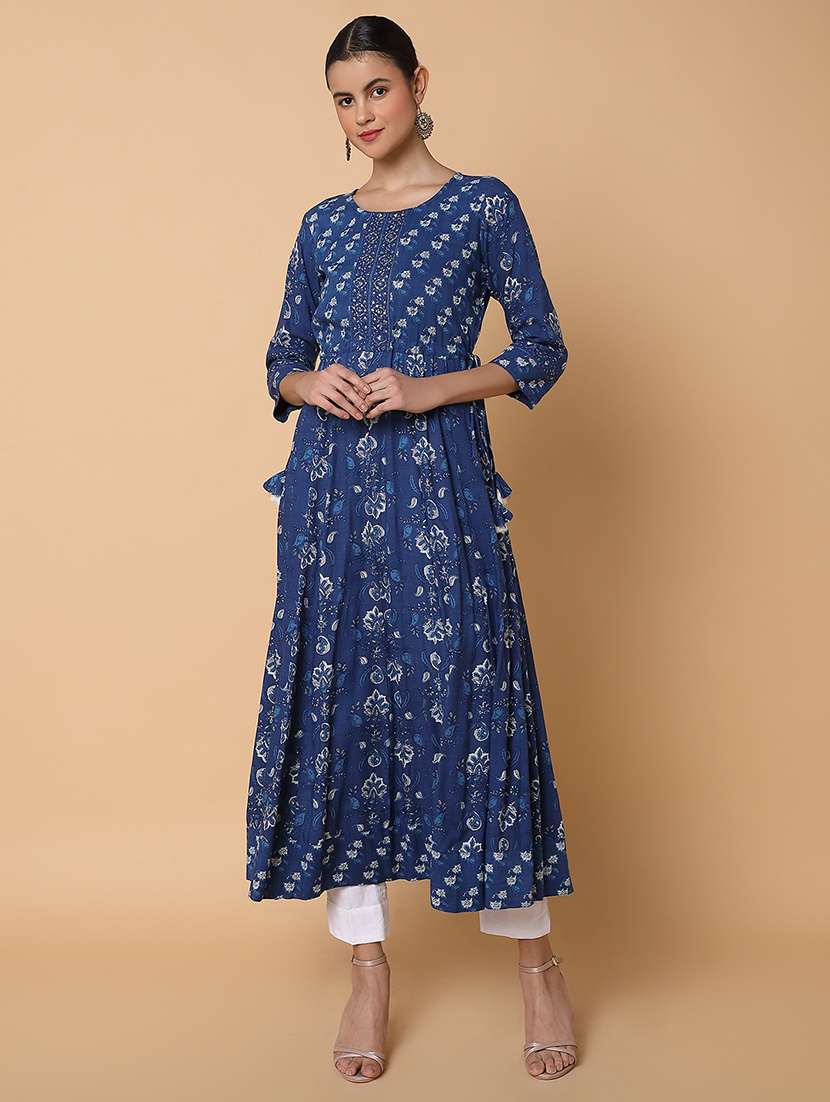 women three quarter sleeve anarkali kurta