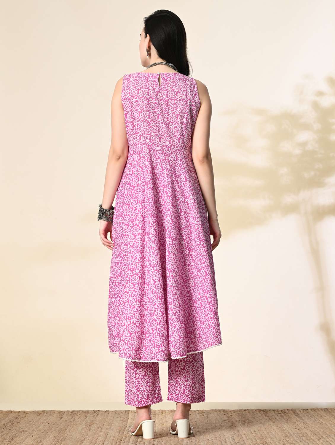 women pink batik printed kurta pant set - 21464203 -  Standard Image - 2