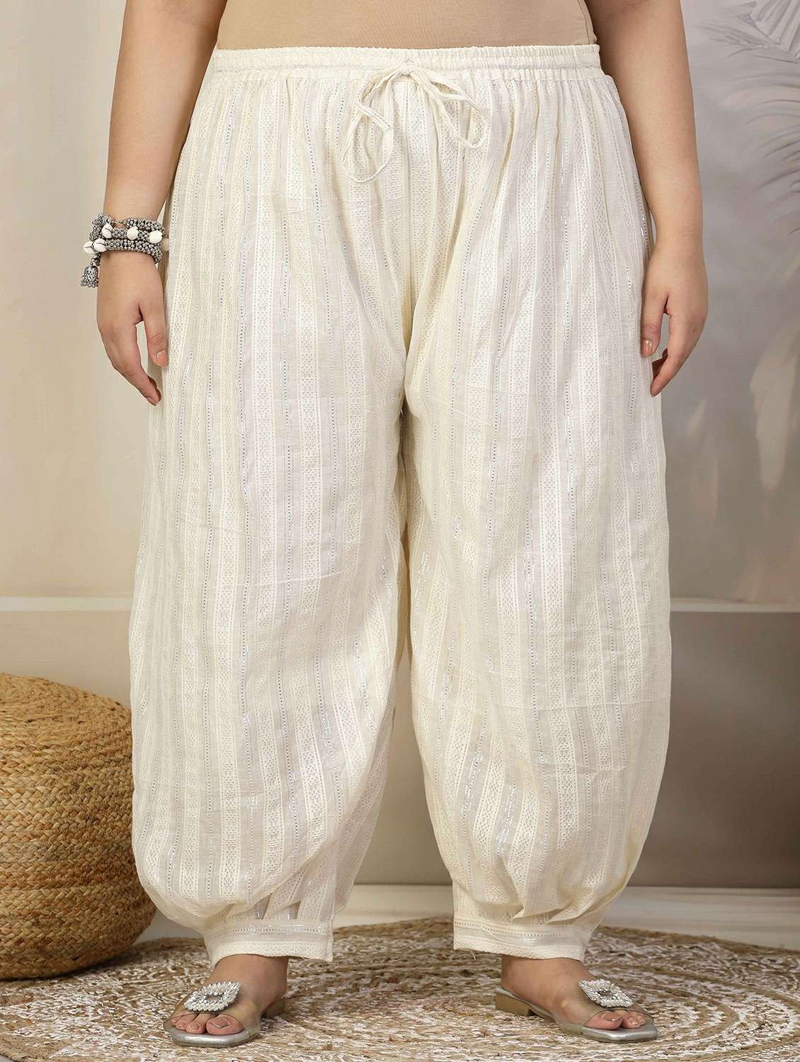 women off white cotton salwar
