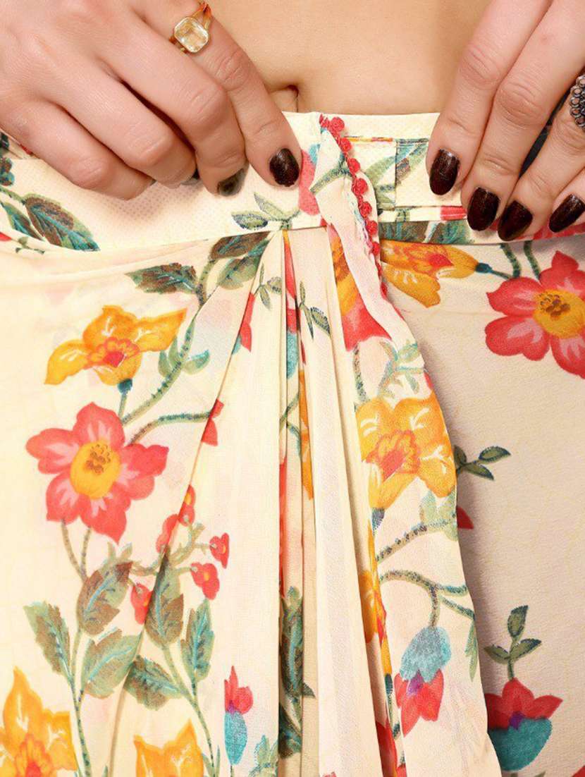 women ready to wear saree - 21481139 -  Standard Image - 2