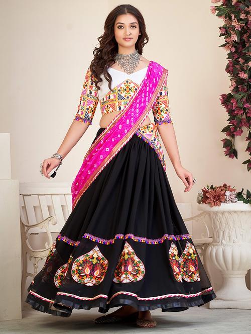 women black flared lehenga - 21481803 -  Standard Image - 0