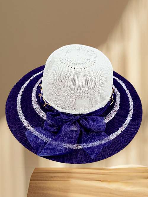 women blue sun hat - 21482092 -  Standard Image - 0