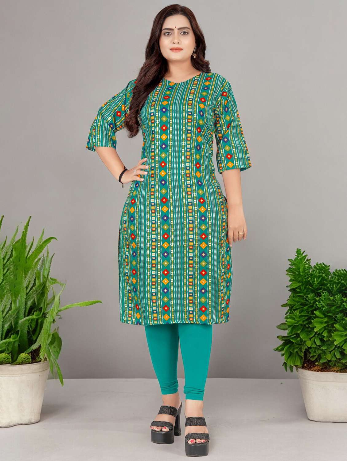 women three quarter sleeve straight kurta