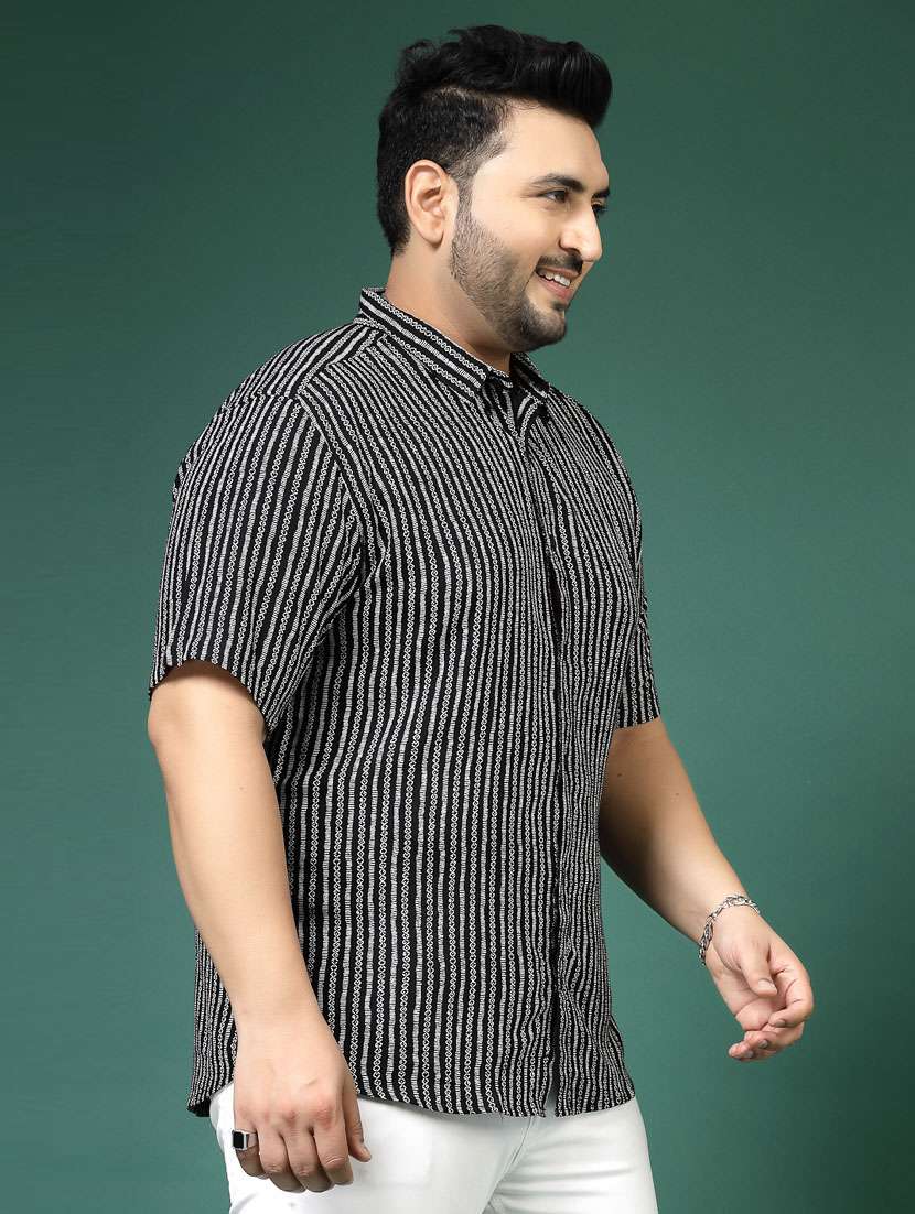 men short sleeved striped casual shirt - 21484901 -  Standard Image - 2