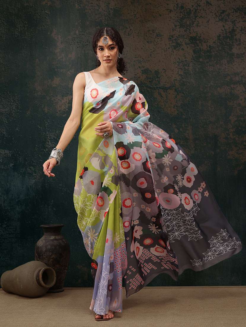 women floral printed saree