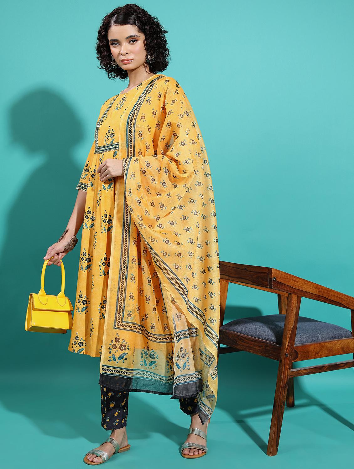 women floral kurta pant set with dupatta - 21486433 - Standard Image - 2