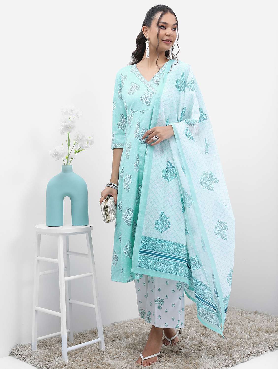 women floral kurta palazzo set with dupatta