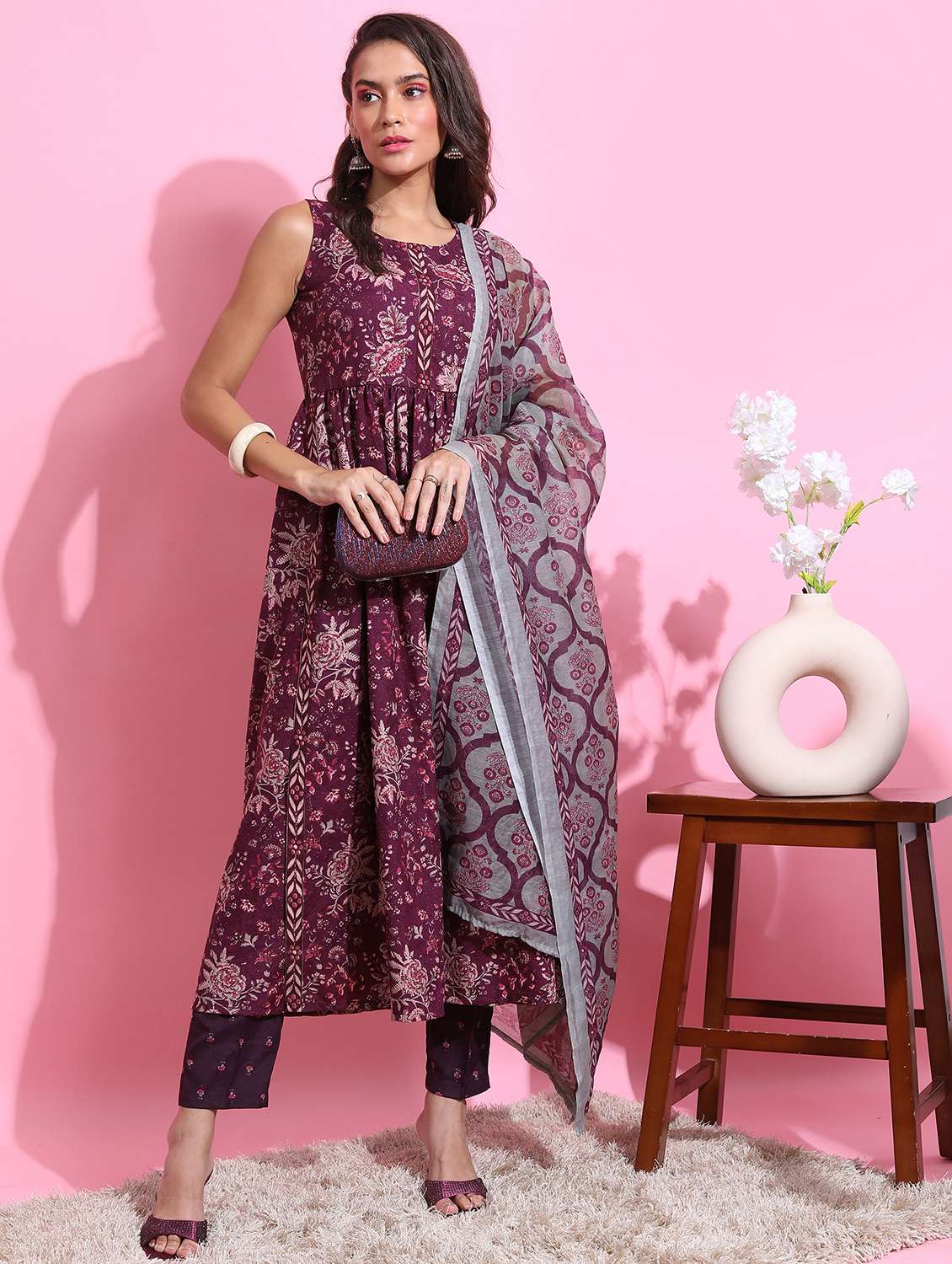 women floral kurta pant set with dupatta