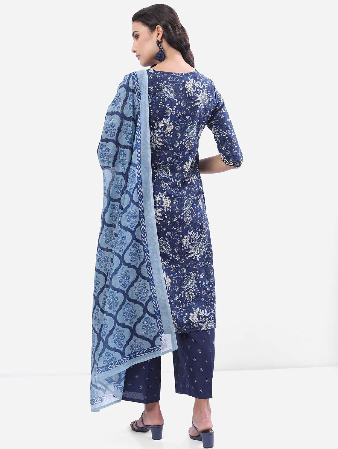 women floral kurta palazzo set with dupatta - 21486537 -  Standard Image - 2