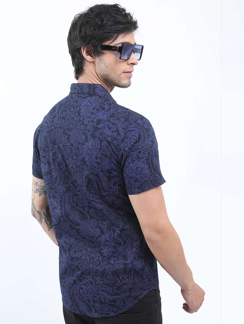 men short sleeved printed casual shirt - 21486969 - Standard Image - 2