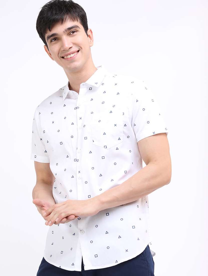 men printed collared casual shirt