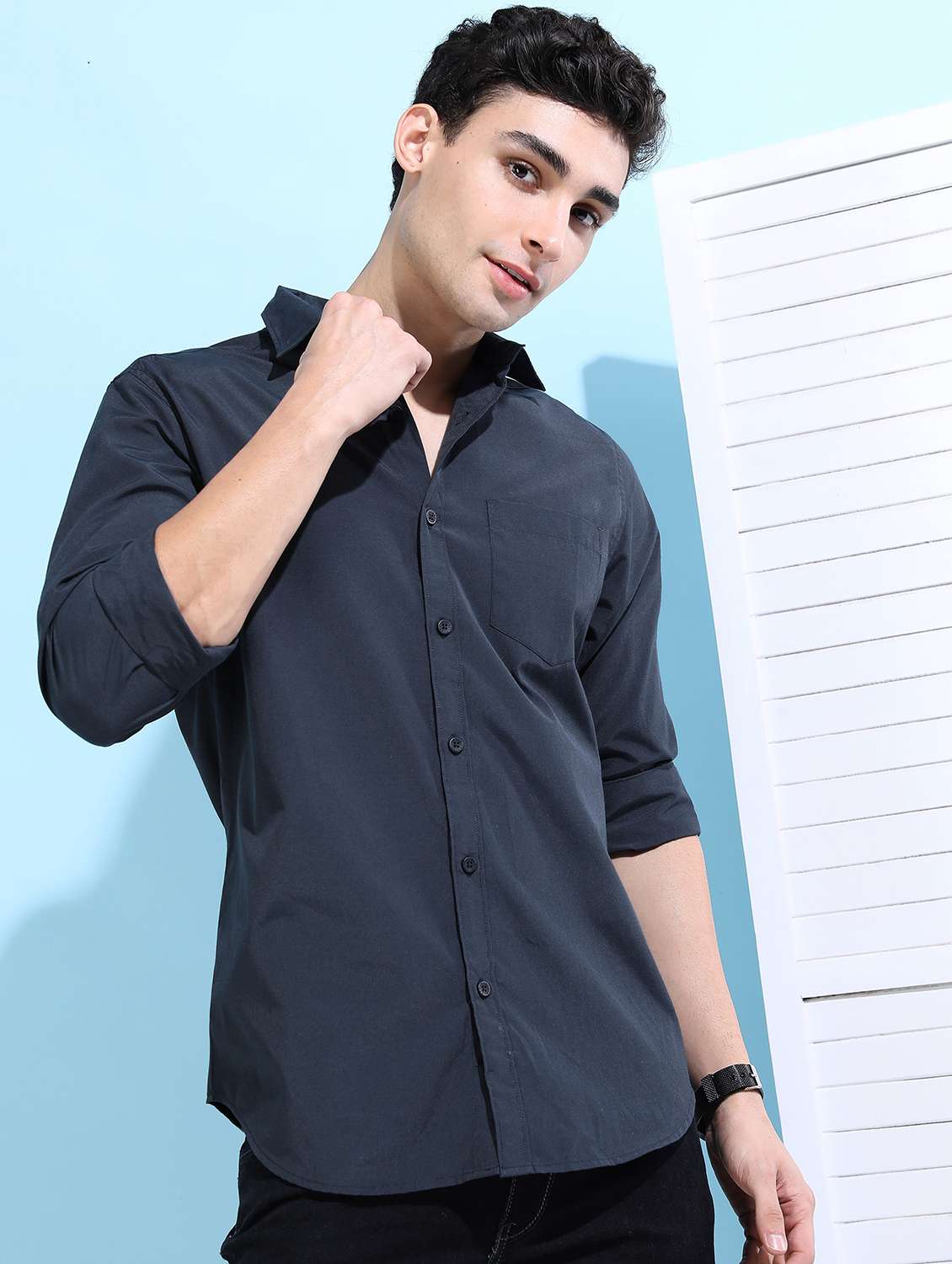 men solid collared casual wear shirt