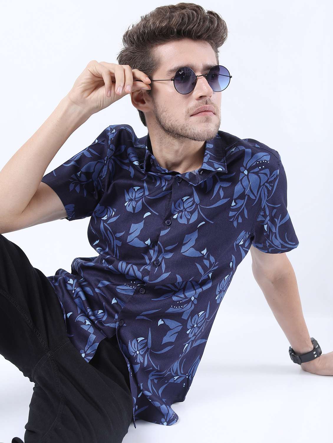 men short sleeved printed casual shirt - 21487166 -  Standard Image - 2