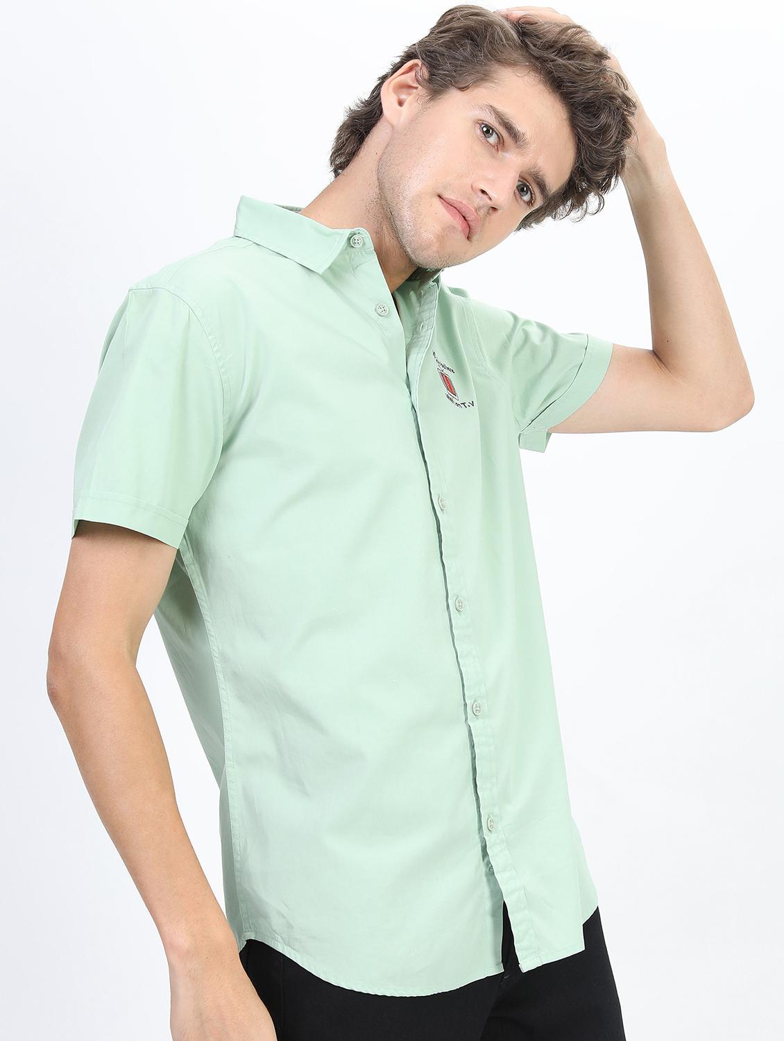 men collared short sleeves casual shirt - 21487252 - Standard Image - 2