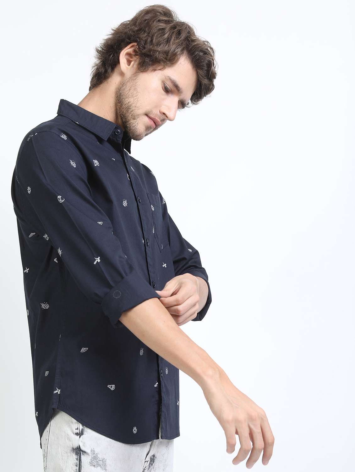 men collared long sleeves casual shirt - 21487269 - Standard Image - 2