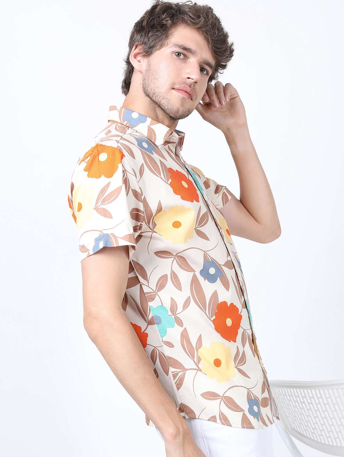 men collared short sleeves casual shirt - 21487293 -  Standard Image - 2