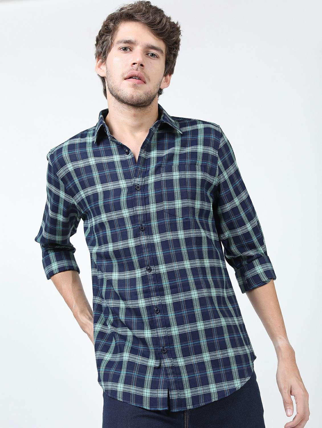 men long sleeved checkered casual shirt