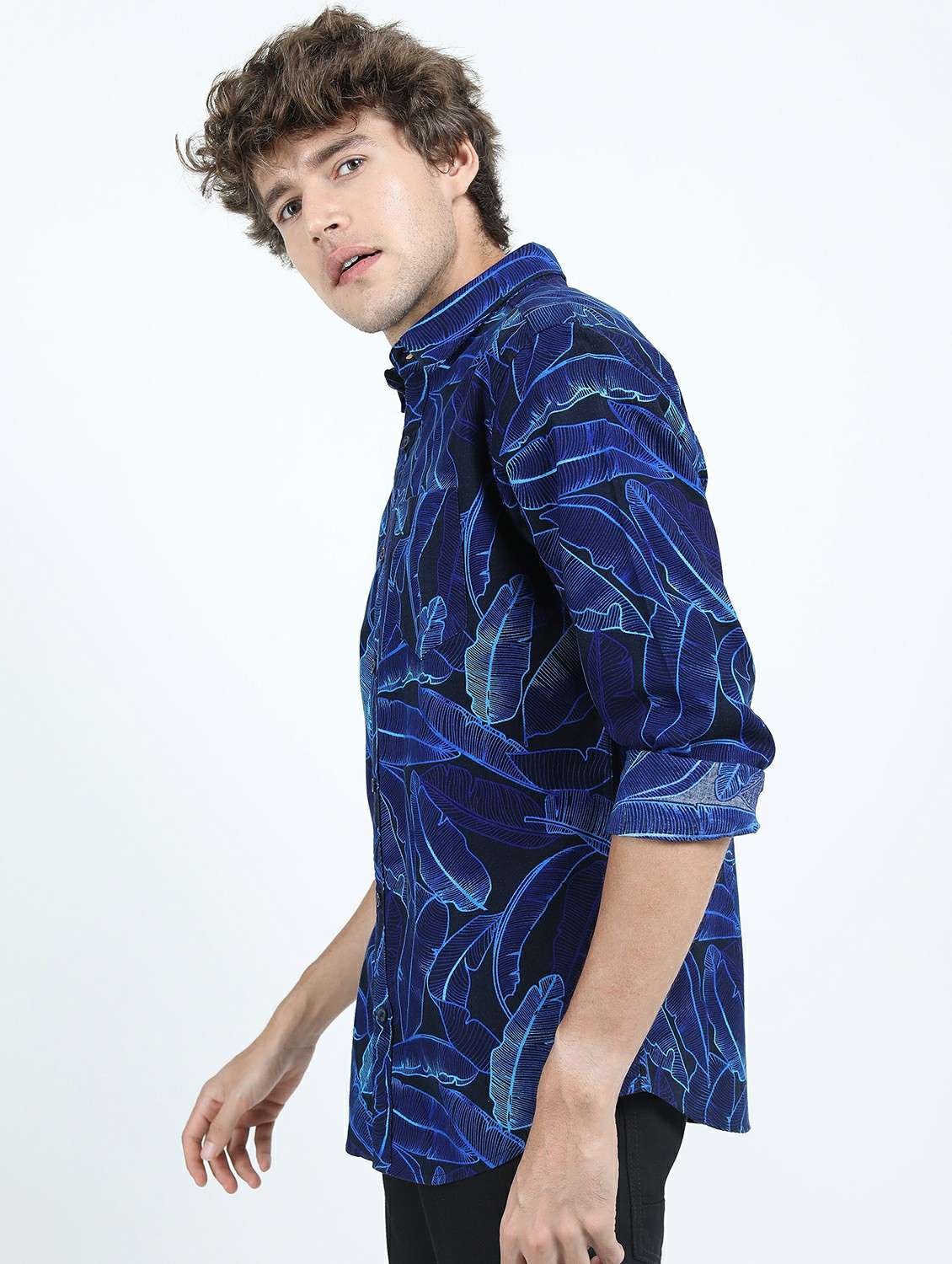 men long sleeved printed casual shirt - 21487469 -  Standard Image - 2