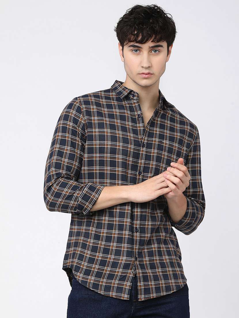 men collared long sleeves casual shirt
