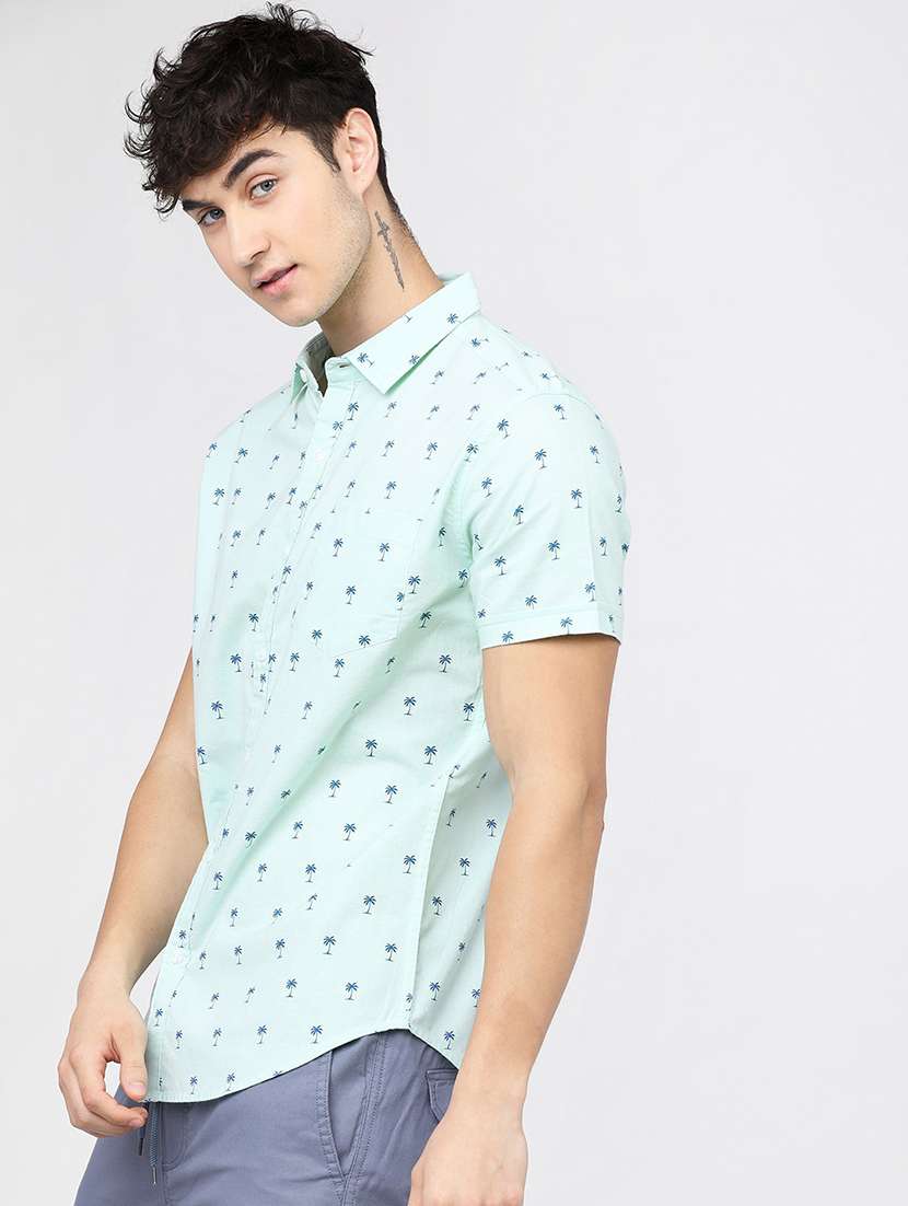 men collared short sleeves casual shirt - 21487677 -  Standard Image - 2