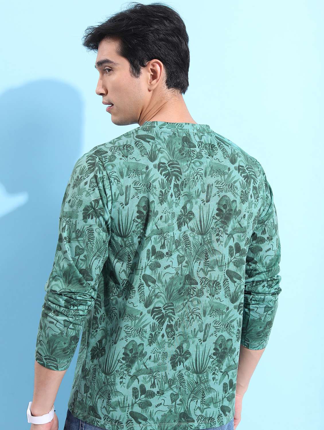 men round neck printed t-shirt - 21487968 -  Standard Image - 2