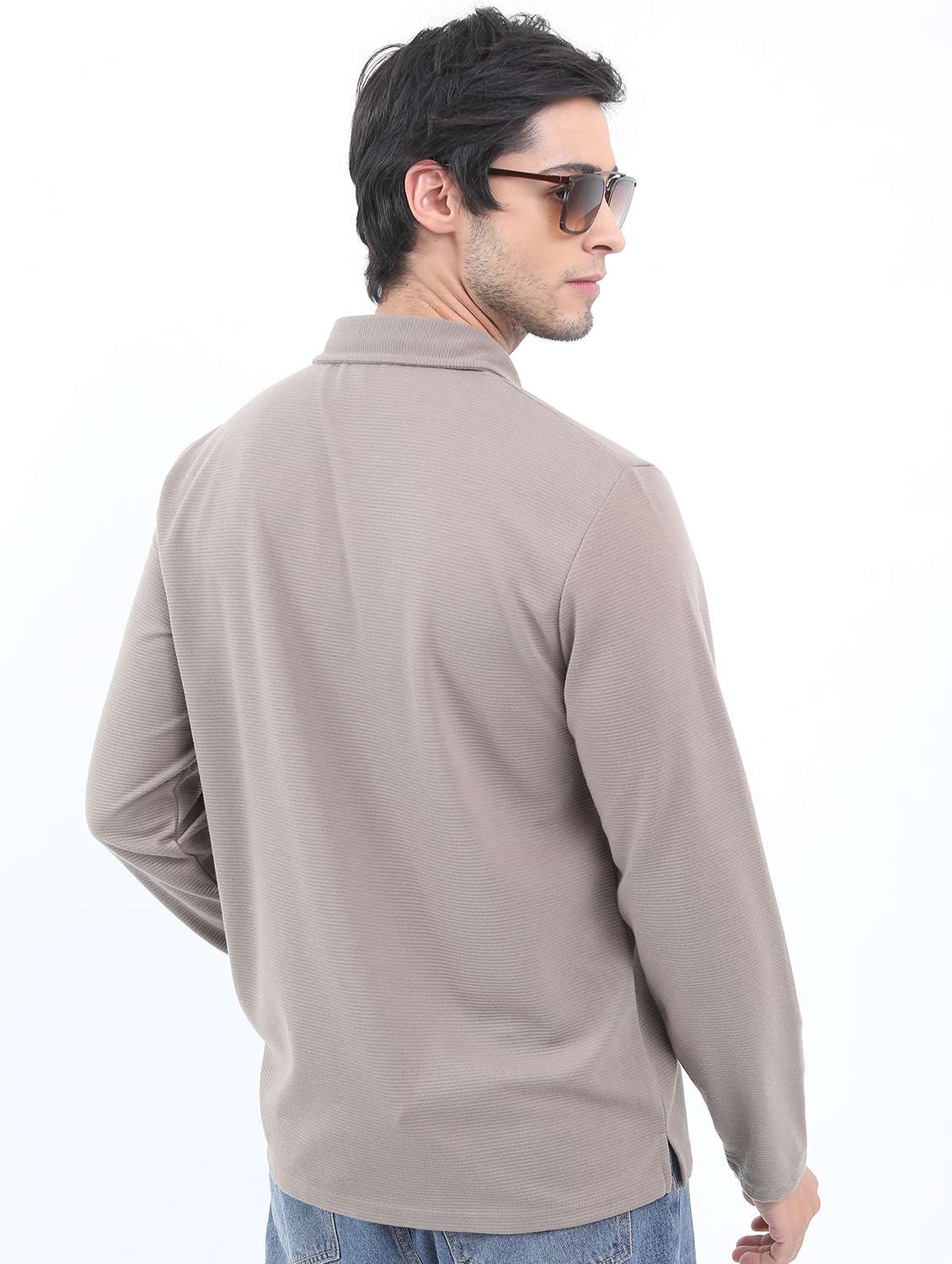 men long sleeved solid t-shirt - 21488011 - Standard Image - 2