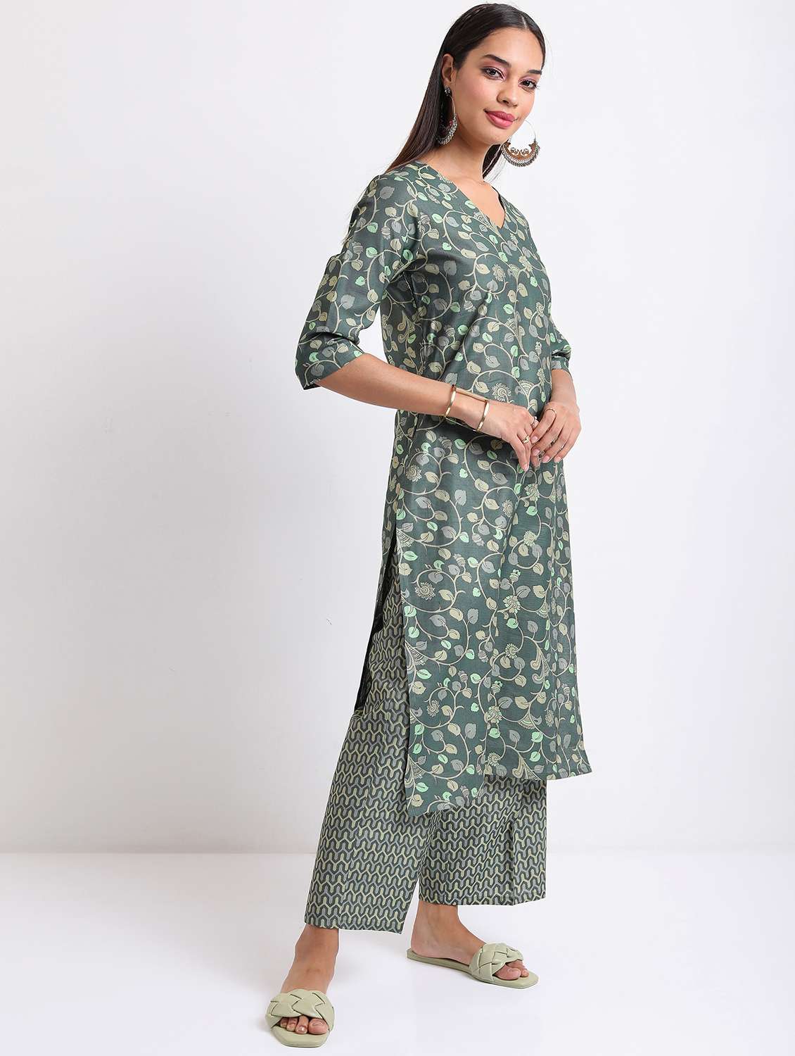 women three quarter sleeve kurta palazzo with dupatta set - 21488155 -  Standard Image - 2