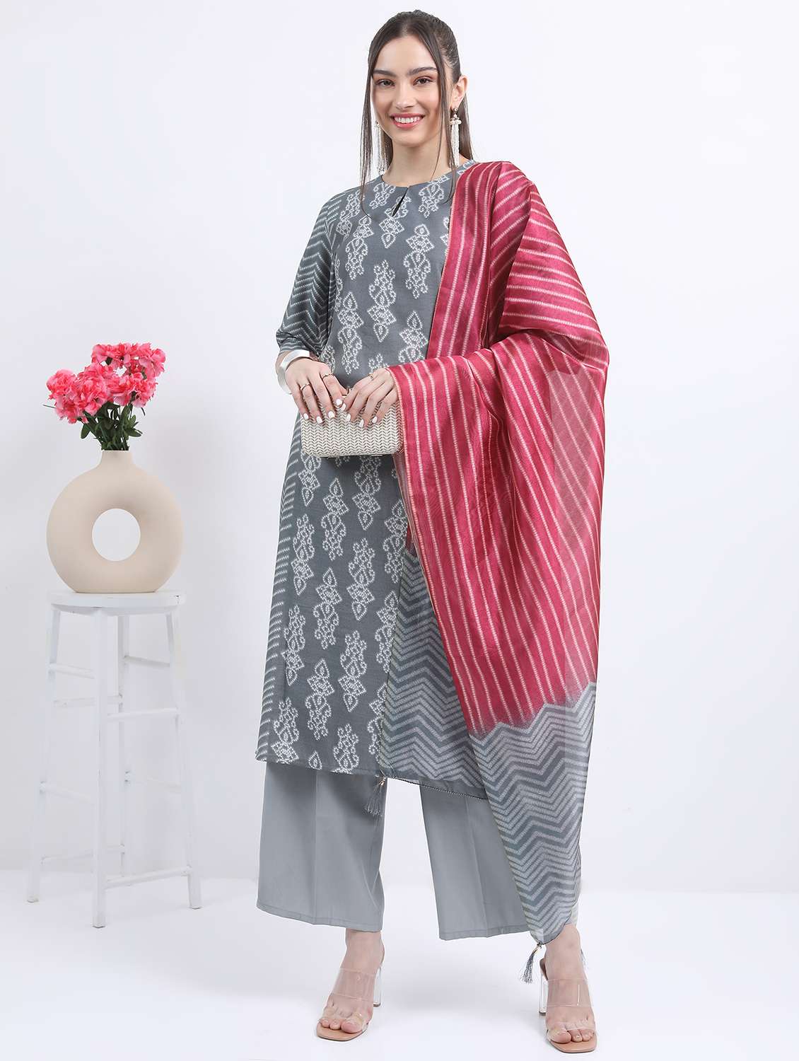 women grey kurta palazzo set with dupatta
