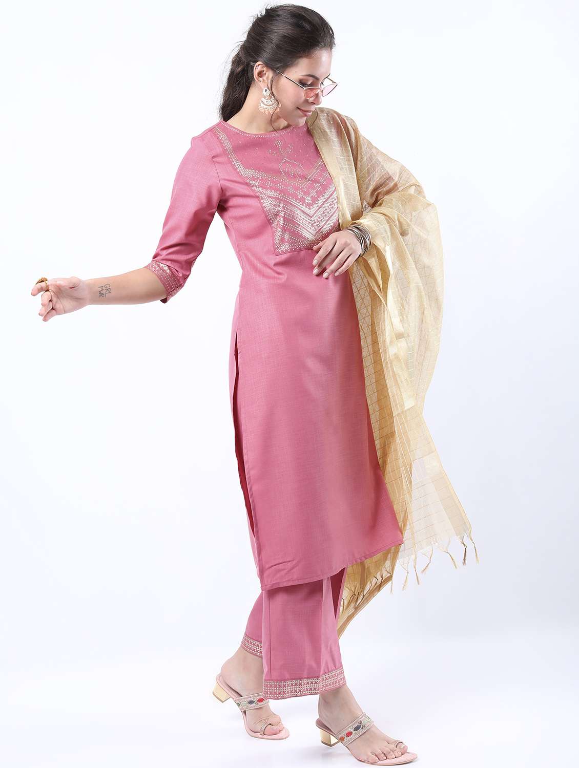 women pink kurta palazzo set with dupatta - 21488375 -  Standard Image - 2