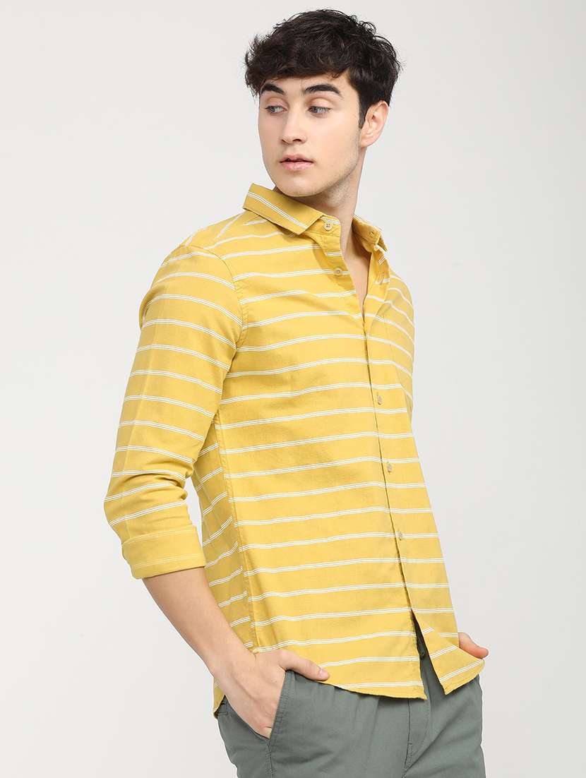 men striped casual shirt - 21488519 -  Standard Image - 2