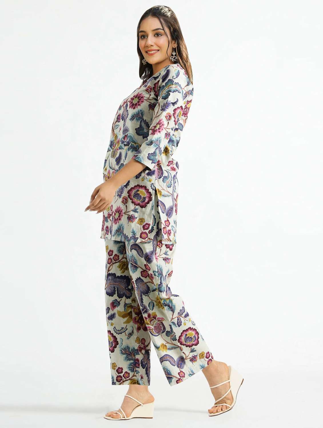 women multi color floral kurta palazzo set - 21489074 -  Standard Image - 2
