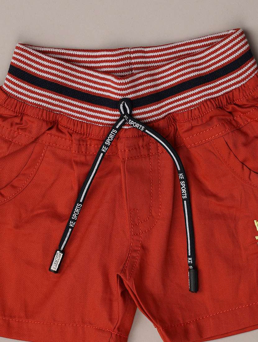 boy printed t-shirt and short set  - 21490976 -  Standard Image - 2