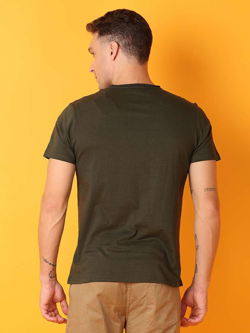 men round neck chest print t-shirt - 21491064 -  Standard Image - 2