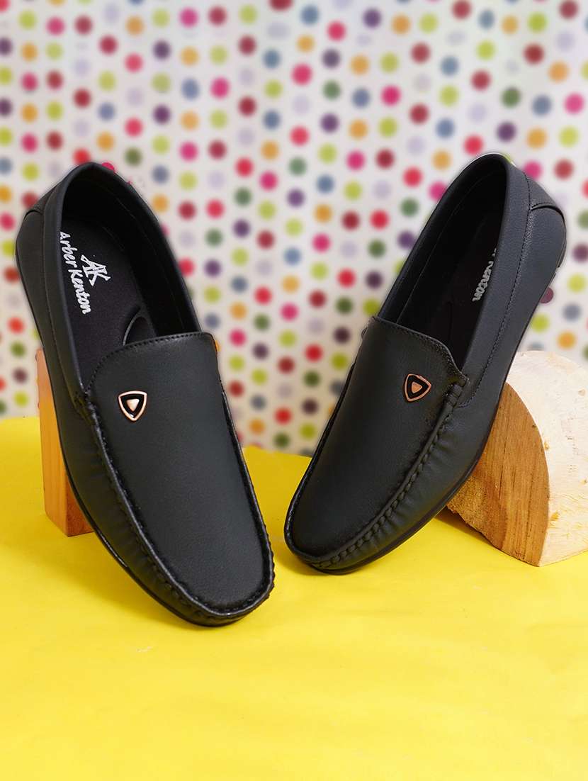 men black slip on loafer - 21492480 -  Standard Image - 2