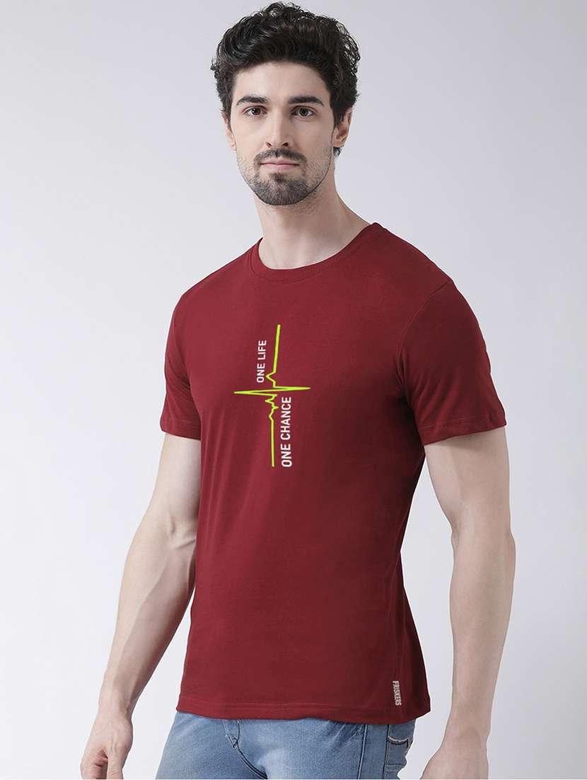 men round neck chest print t-shirt - 21493922 - Zoom Image - 0