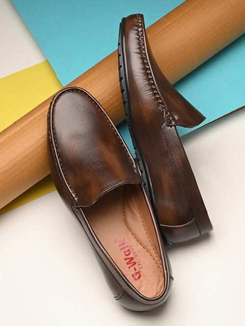 men slip on casual loafers - 21494878 -  Standard Image - 0