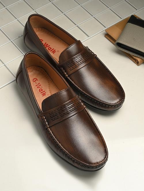 men slip on casual loafers - 21494909 -  Standard Image - 0