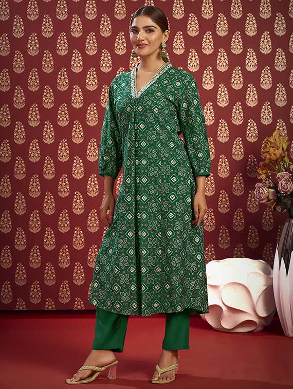 women three quarter sleeve a-line kurta - 21496387 -  Standard Image - 2