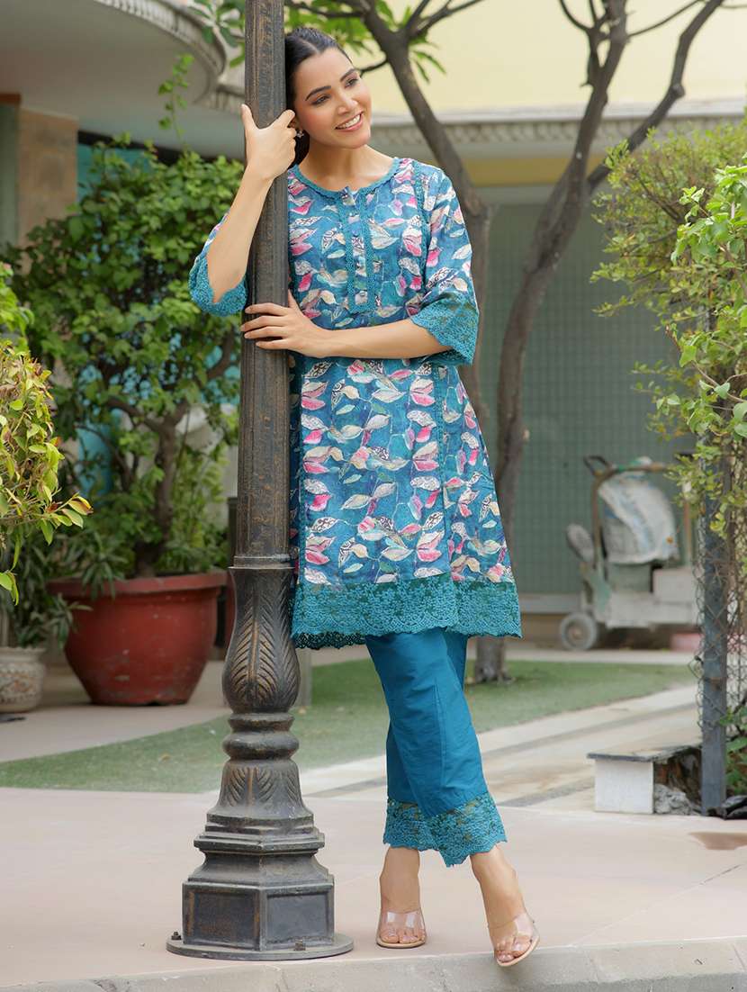 women three quarter sleeve kurta pant set