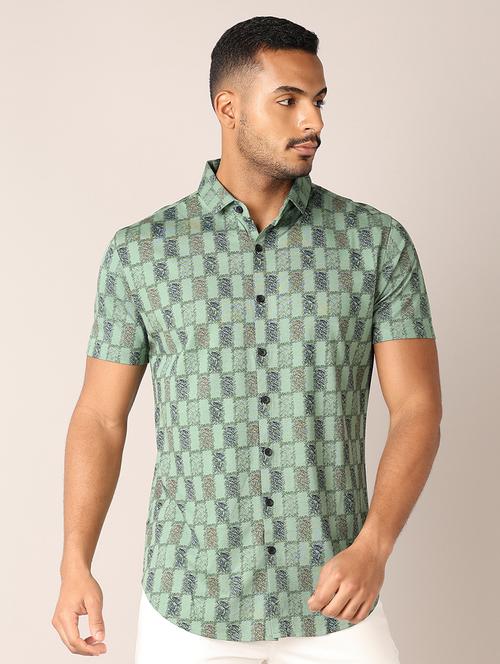 men printed collared short sleeves shirt - 21497576 - Standard Image - 0