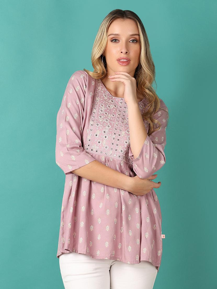 women three quarter sleeve flared kurti - 21498821 - Zoom Image - 0