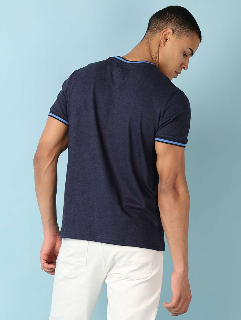 men round neck plain t-shirt - 21502262 -  Standard Image - 2
