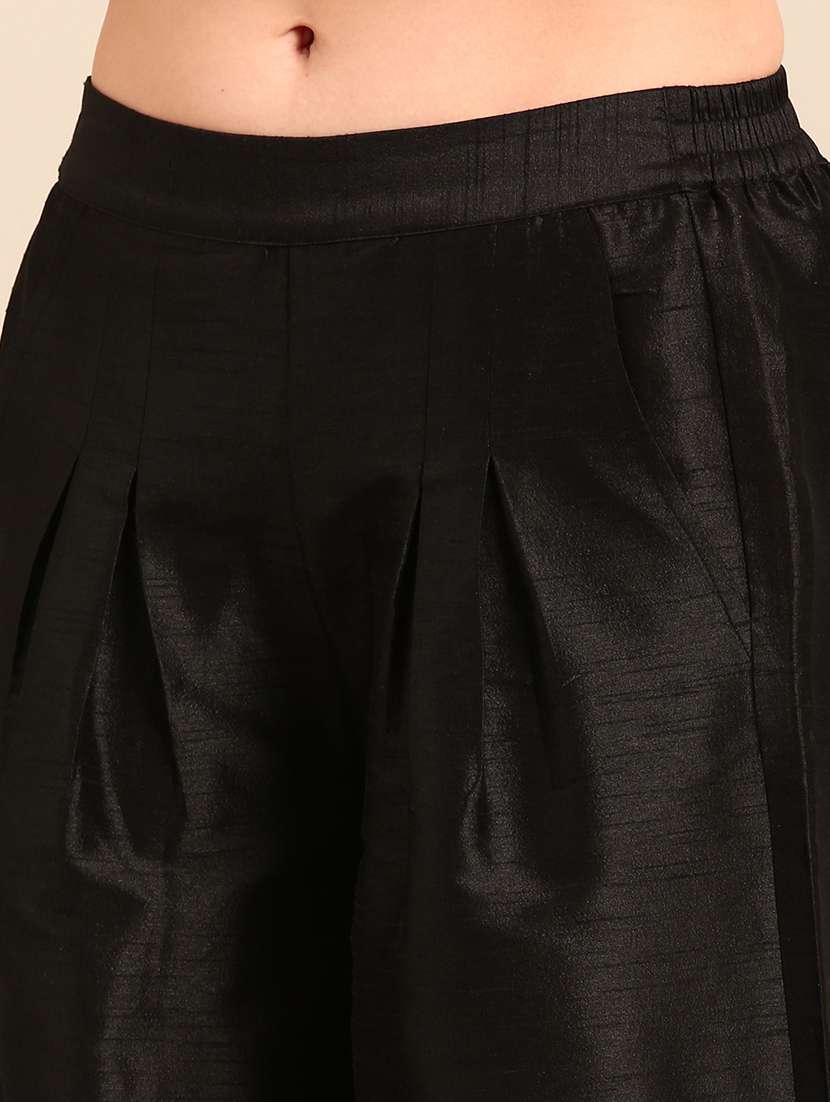 Women Solid Mid Rise Flared Palazzo