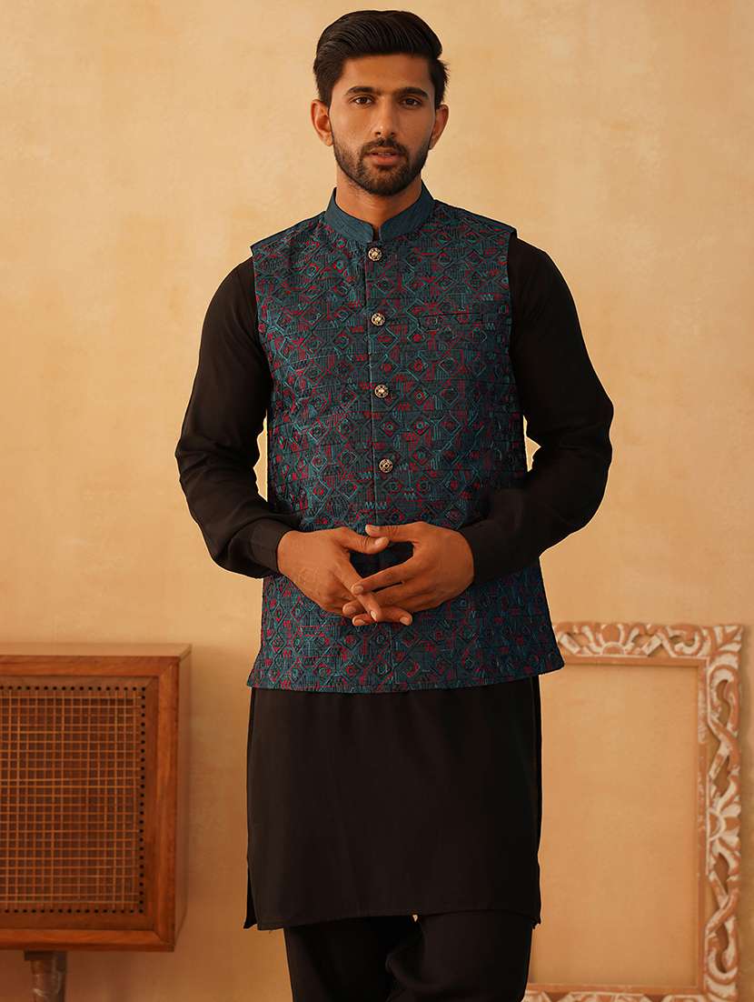 men embroidered kurta pyjama with jacket ethnic wear set - 21505307 - Zoom Image - 0
